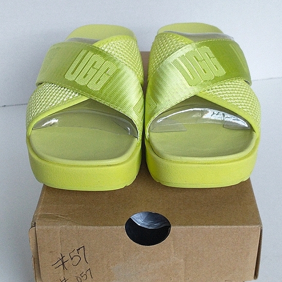 New w/Box UGG Emily Mesh Crossover Slides Size 6 - Picture 7 of 13